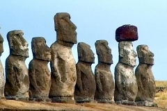 Загадочные статуи на острове Пасхи